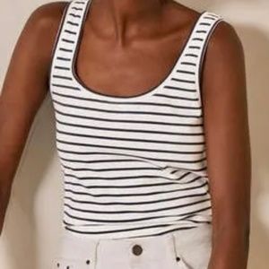 Cotton scoop neck top